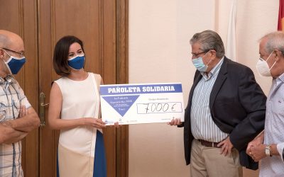 La pañoleta solidaria dona 7.000 euros a la AECC en Ejea de los Caballeros