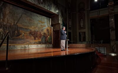 José Luis Corral presentó su último libro en Caja Rural de Aragón