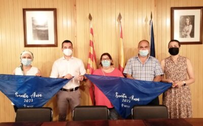 Brea de Aragón presenta su Pañoleta Solidaria a favor de la AECC