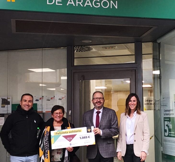 La Pañoleta Solidaria de Mallén donó 1.565 € a favor de la AECC