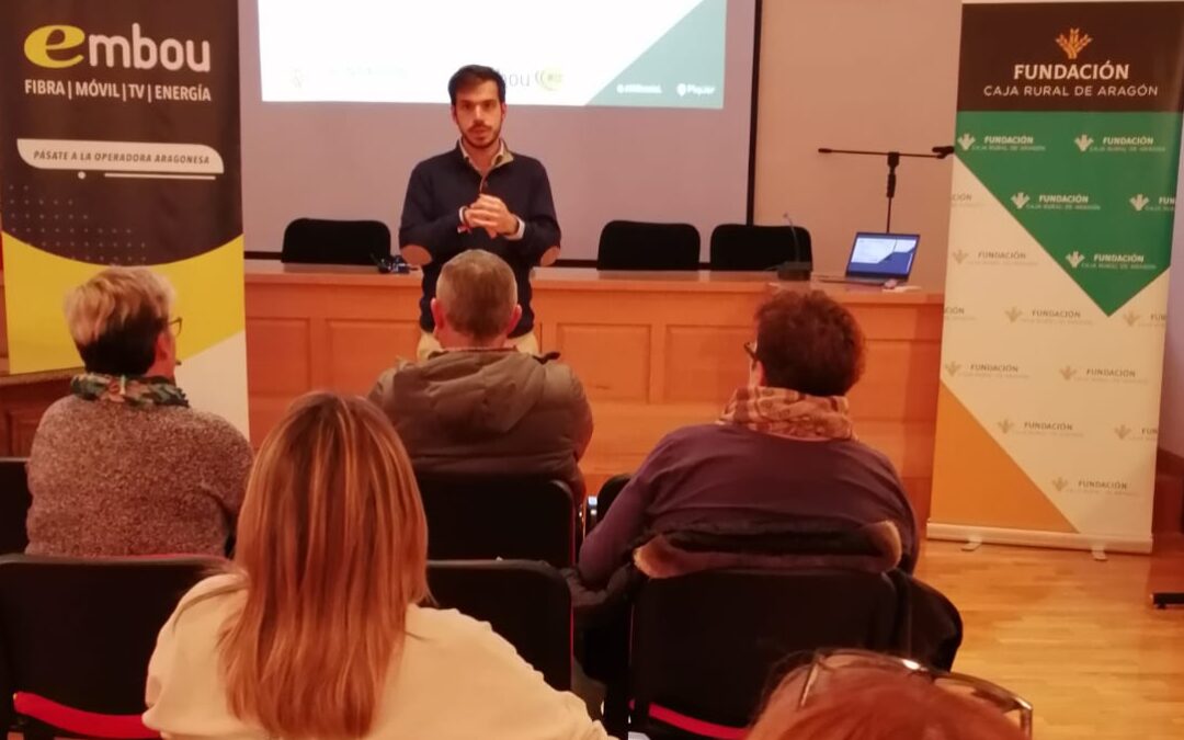 Fundación Caja Rural de Aragón llevó la formación DigiVital a Sádaba