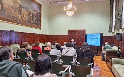 Javier Turrión presentó sus libros sobre Albert Einstein en Caja Rural de Aragón